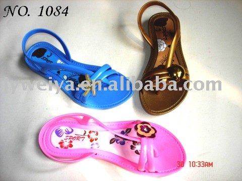 1084_lady_cheap_sandals.jpg