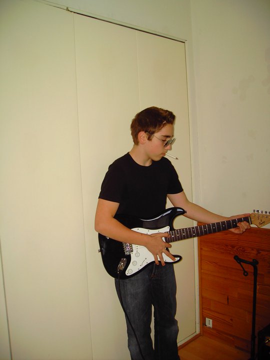 304684guitarjpg.jpg