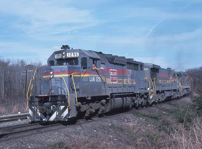 LNFL1295jlhunt.jpg