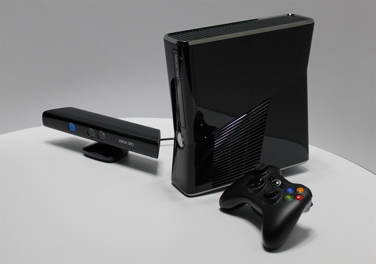 Xbox_360_Slim_Kinect.jpg