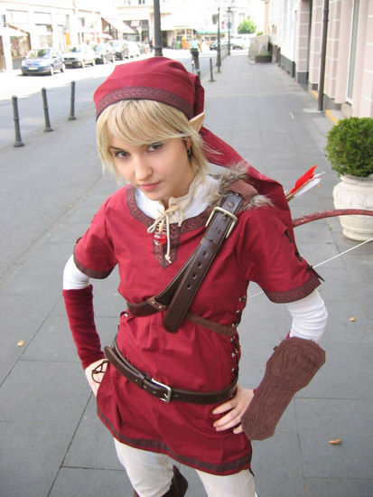 a967843_link_cosplayers.jpg