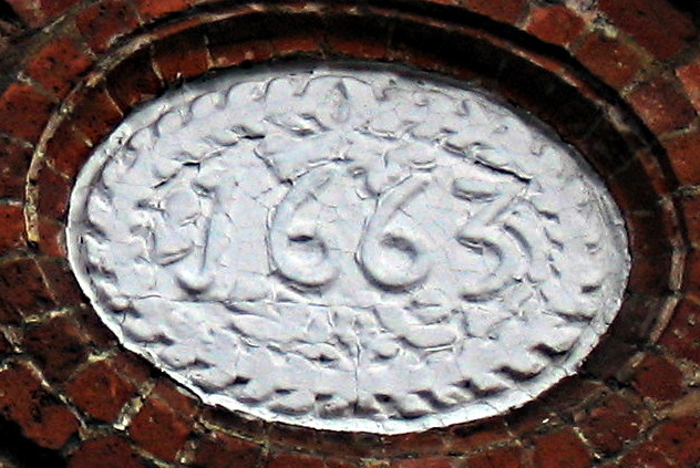 building_sign_1663.jpg