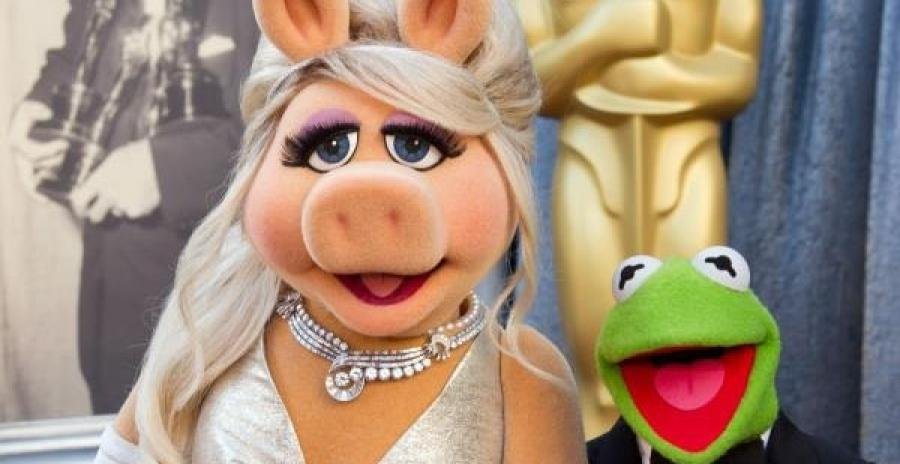 look-oscars-2012-miss-piguy-muppets-zac-
