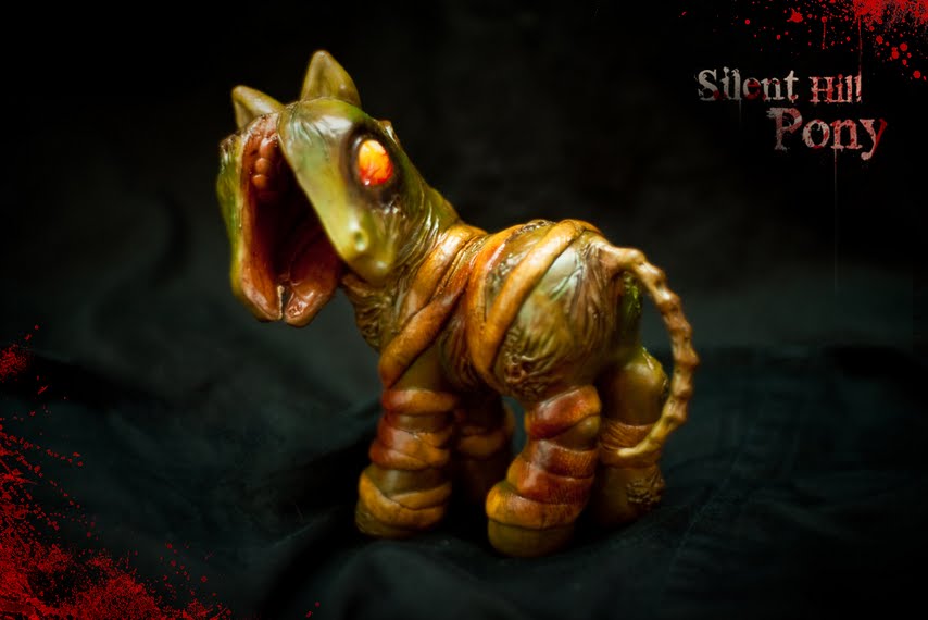 silent_hill_splithead_pony_by_aquiafin.jpg